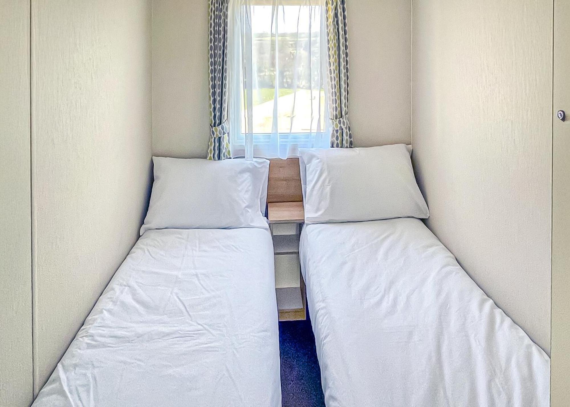 Orchards Holiday Park Newbridge  Quarto foto