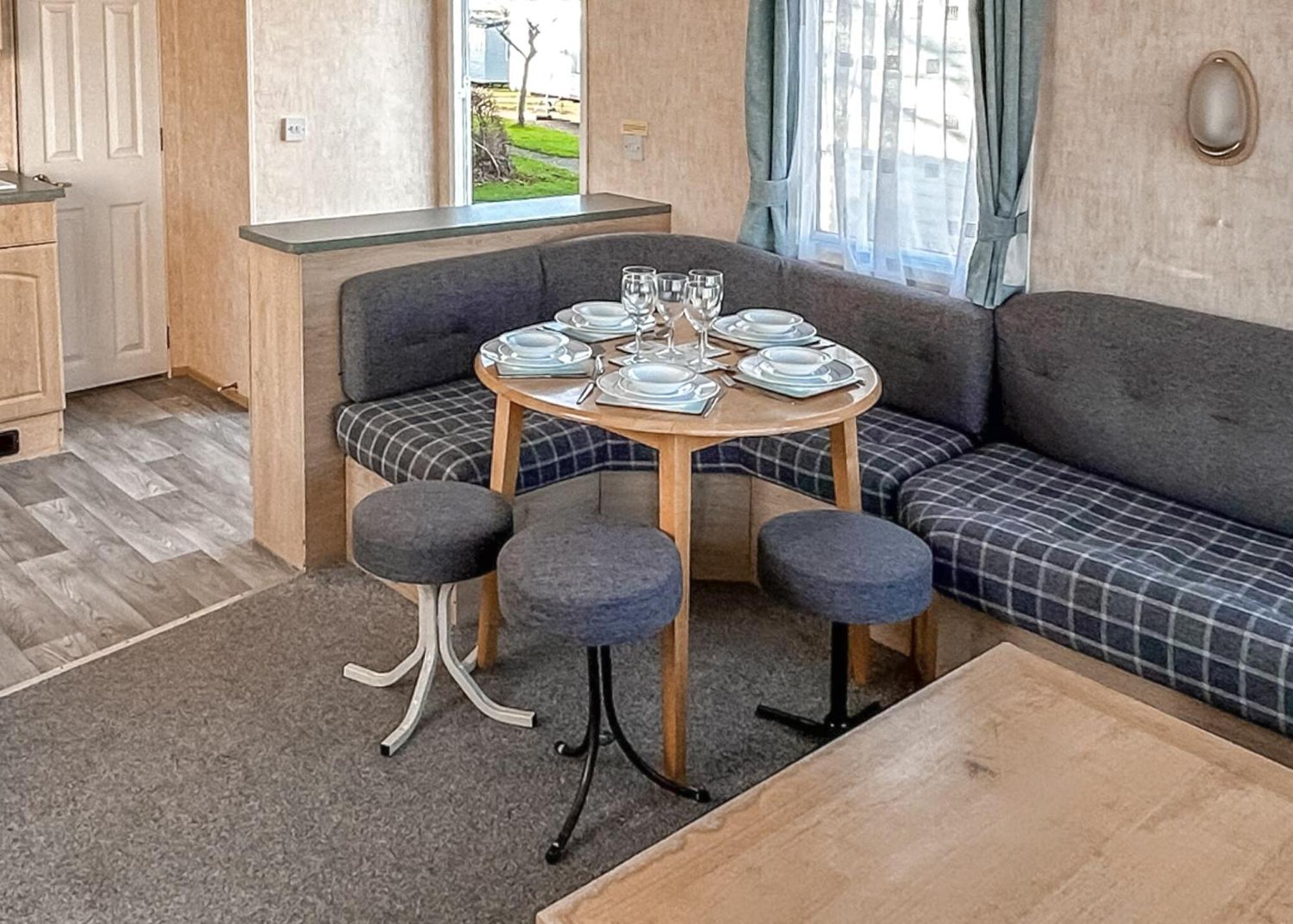 Orchards Holiday Park Newbridge  Quarto foto